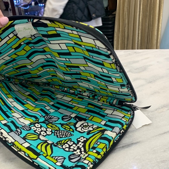 Vera Bradley Blue and Green Floral Laptop Sleeve - Picture 4 of 4